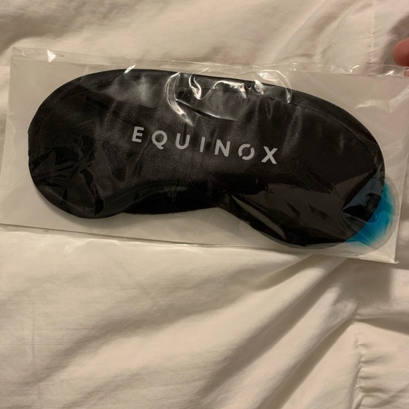 NWT Equinox Luxury Sleeping Mask - Picture 1 of 2